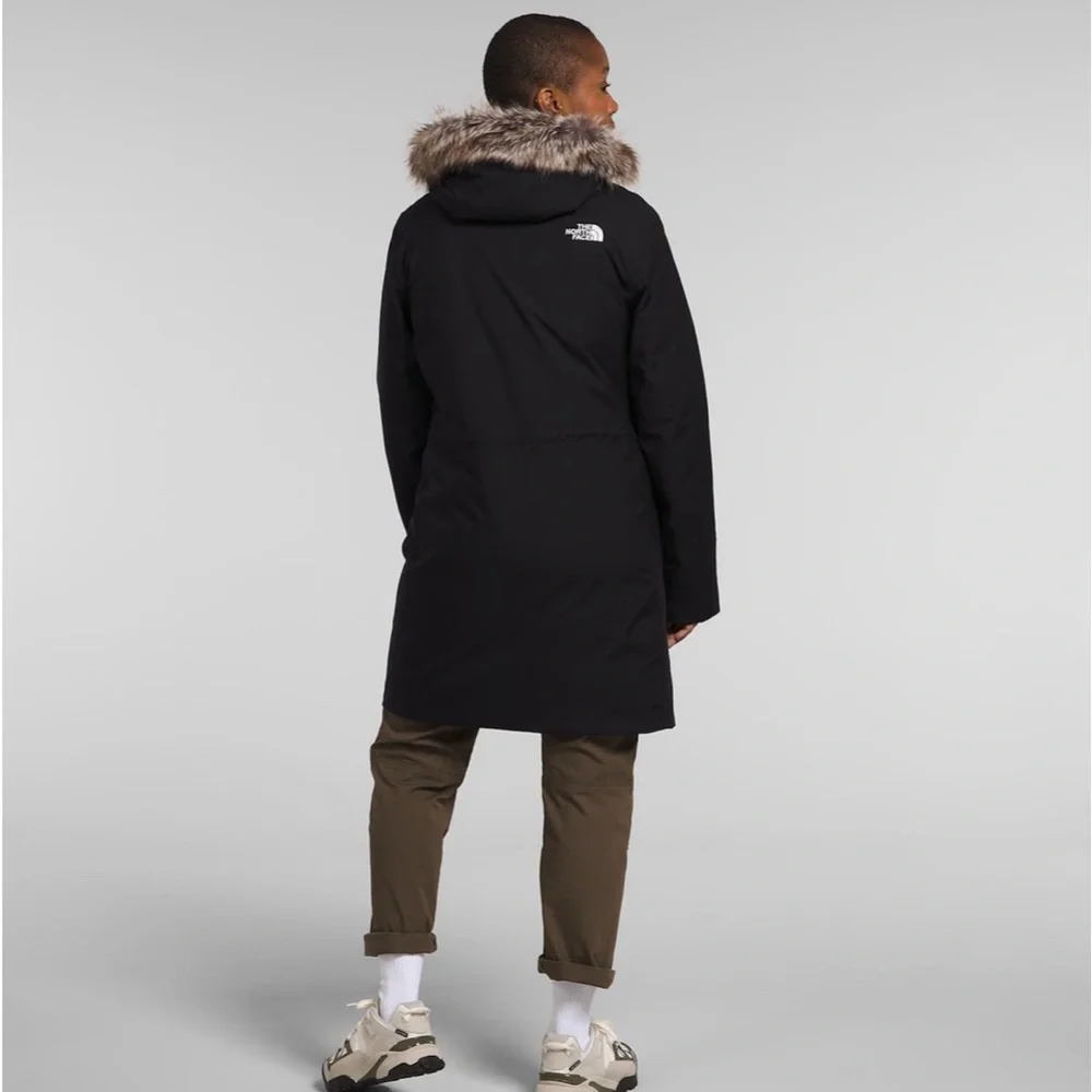 The North Face Women’s Arctic Parka - Picture 2 of 6